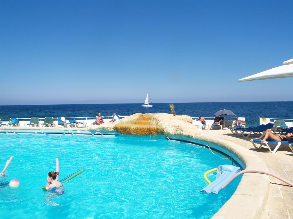 Apartment With Stunning Seaviews Sliema Kültér fotó