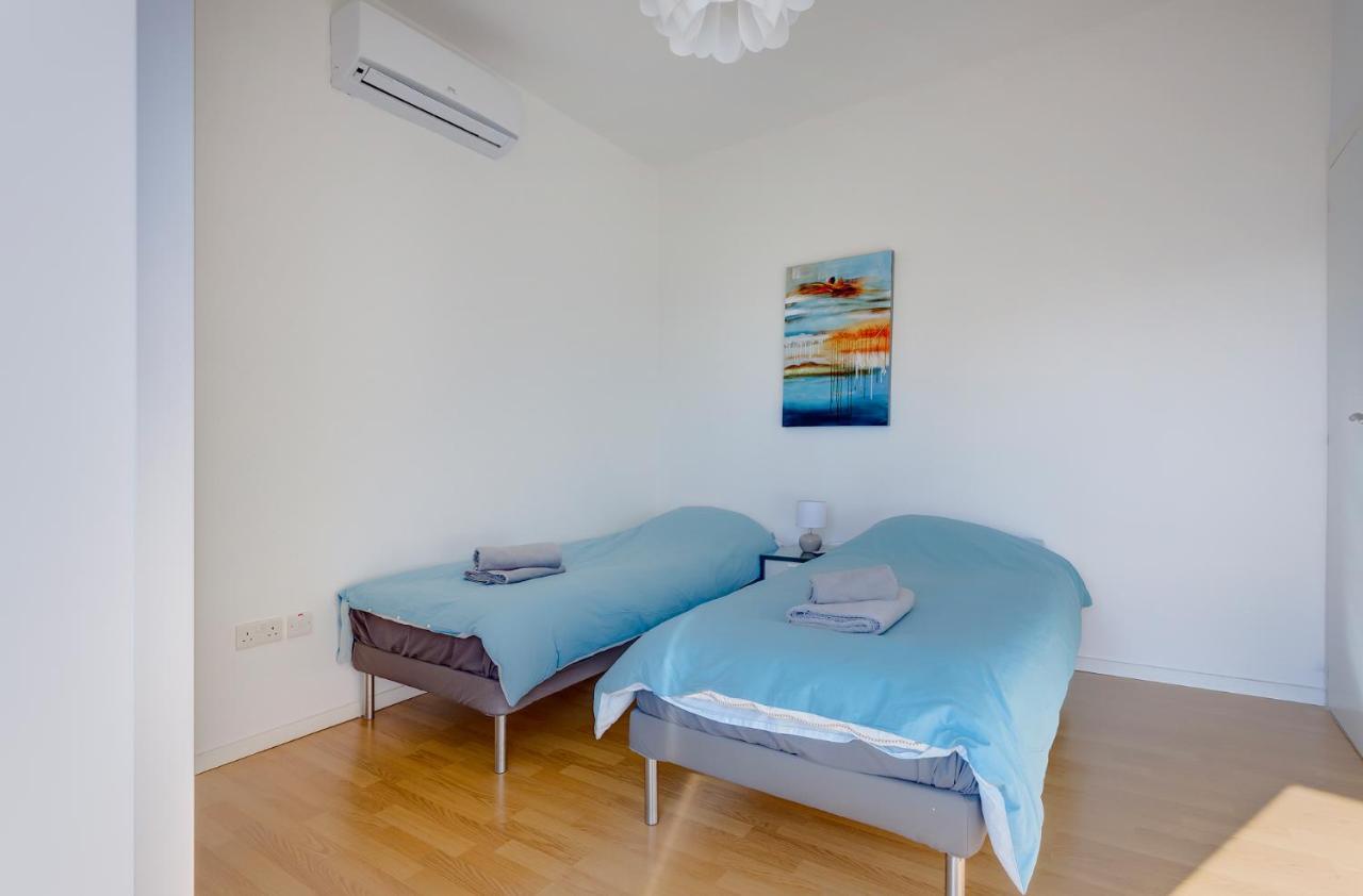 Apartment With Stunning Seaviews Sliema Kültér fotó