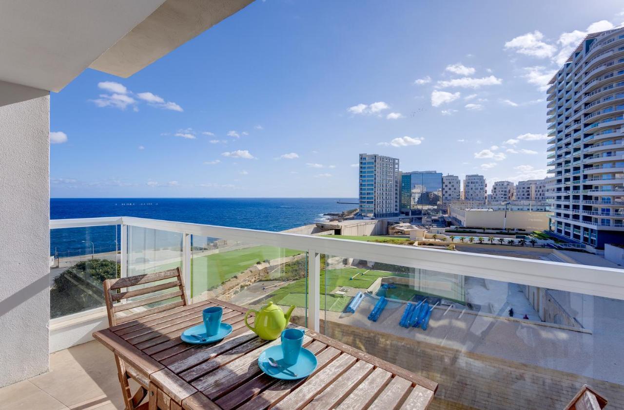 Apartment With Stunning Seaviews Sliema Kültér fotó