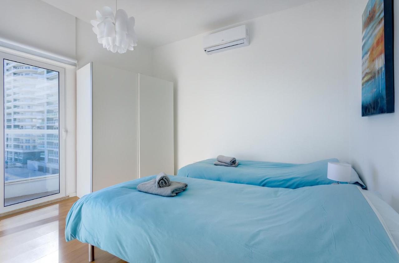 Apartment With Stunning Seaviews Sliema Kültér fotó