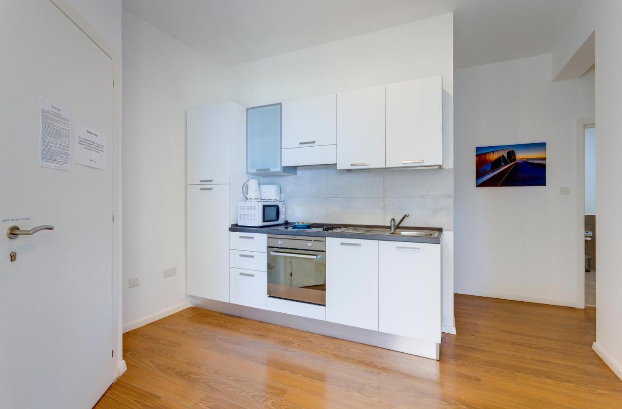 Apartment With Stunning Seaviews Sliema Kültér fotó