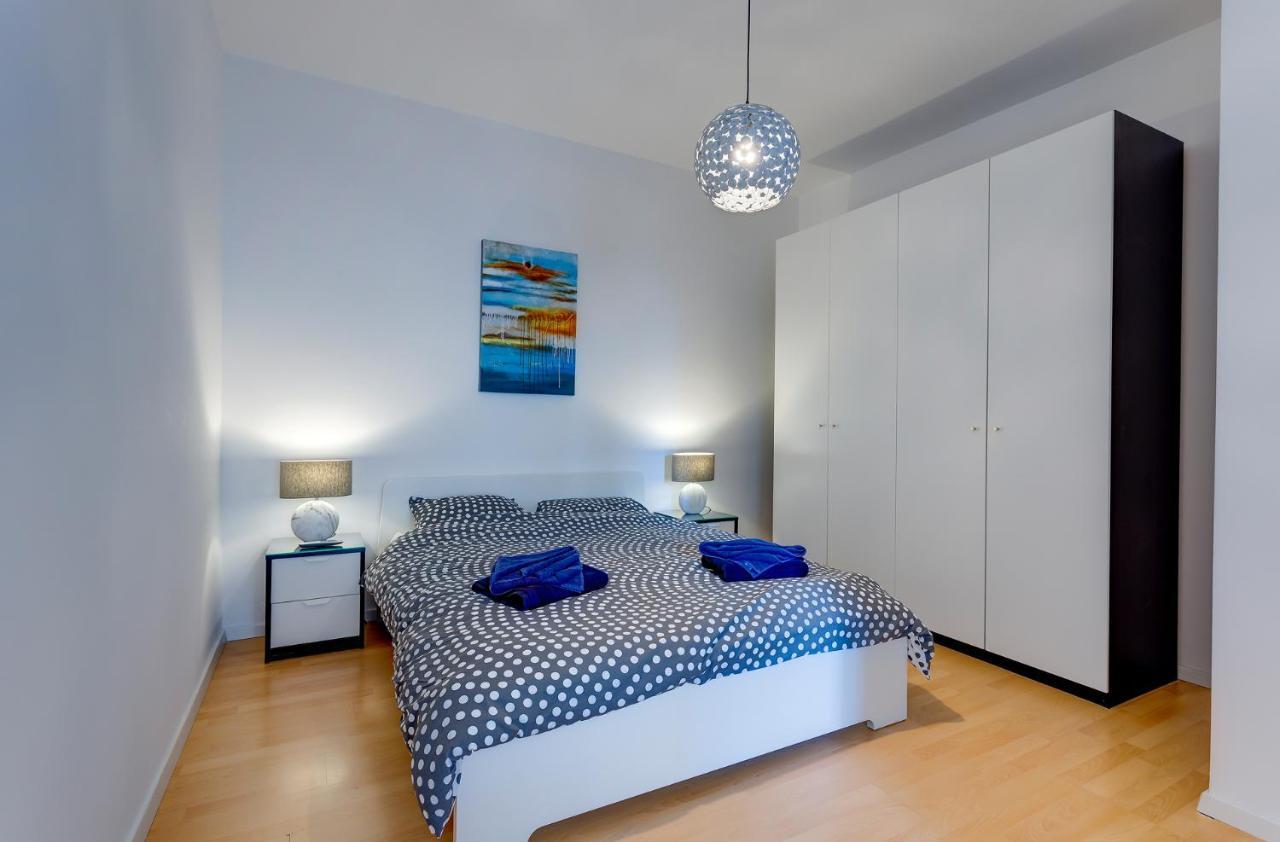 Apartment With Stunning Seaviews Sliema Kültér fotó